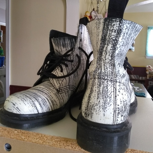 Doc Marten's Pascal Boots - Picture 5 of 12